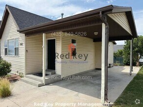 Building Photo - 862 W 700 S