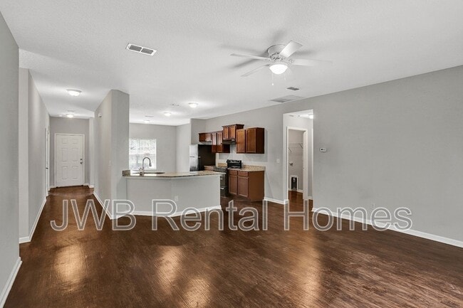 Building Photo - 12303 Harts Rd