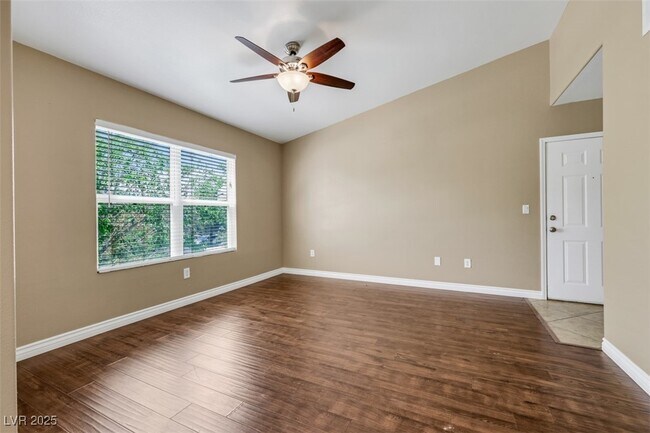 Foto del edificio - 7255 W Sunset Rd