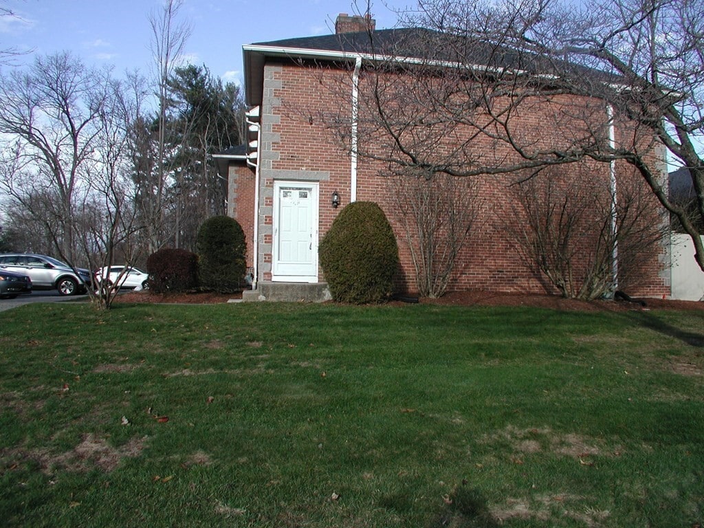 17 Mansion Woods Dr Unit H, Agawam, MA 01001 Condo for Rent in Agawam