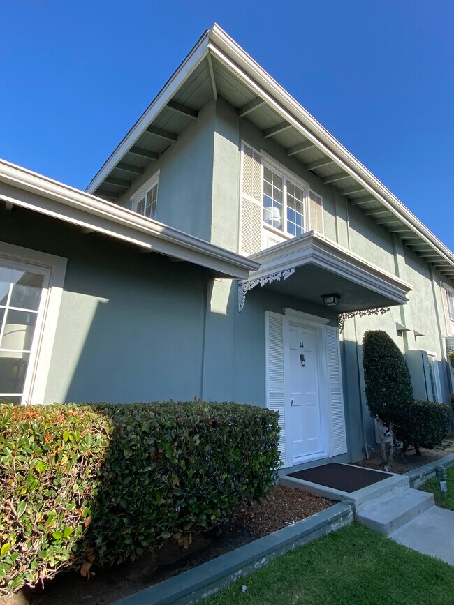 Front of unit - 1845 Anaheim Ave