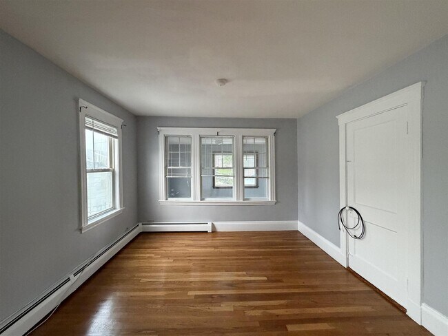 Foto del edificio - 228 Cedar St
