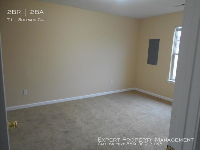 Foto del edificio - 711 Sherard Cir