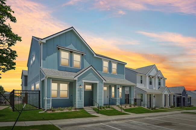 Building Photo - YardHomes Rowlett Creek