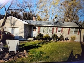 Building Photo - 139 Parkside Ave