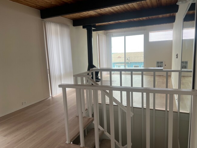 Building Photo - 2804 Manhattan Ave