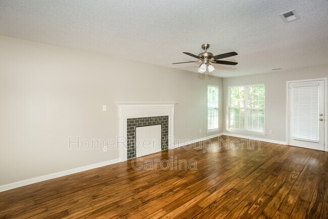 Building Photo - 3609 Turnabout Pl