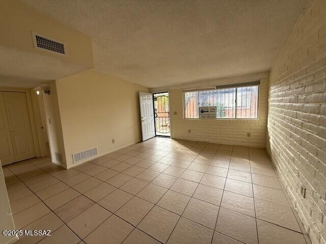 Foto del edificio - 1655 N Mountain View Ave