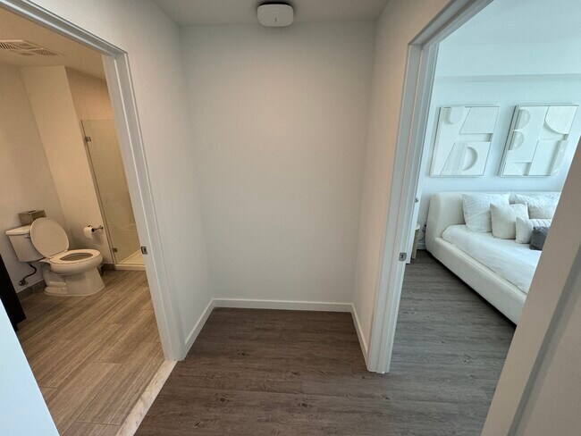 Foto del edificio - 119 NE 20th St