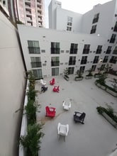 Building Photo - 803 Waimanu St