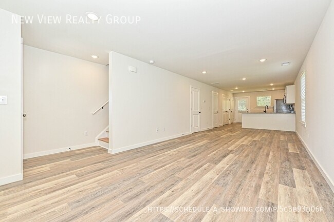 Foto del edificio - 504 12th Ave NE