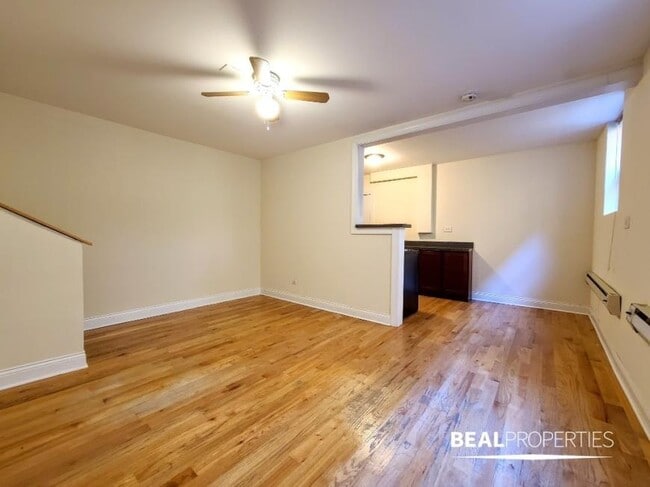 Building Photo - 0 bedroom in CHICAGO IL 60657