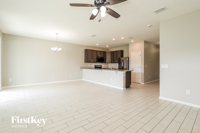 Foto del edificio - 724 Trellis Bay Dr