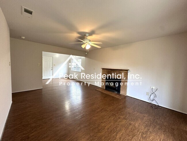 Building Photo - 3 br, 2 bath House - 614 Wales Dr