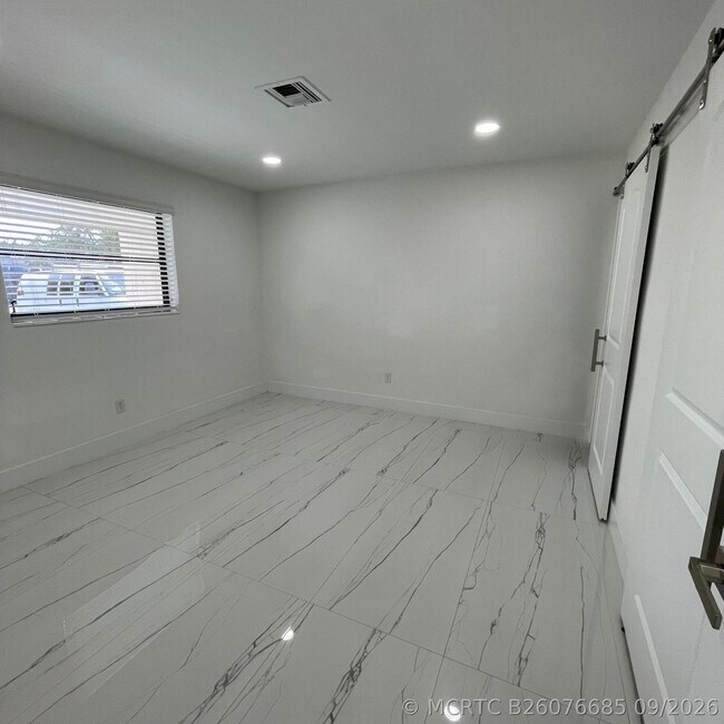 Foto del edificio - 528 N Margaret Ct