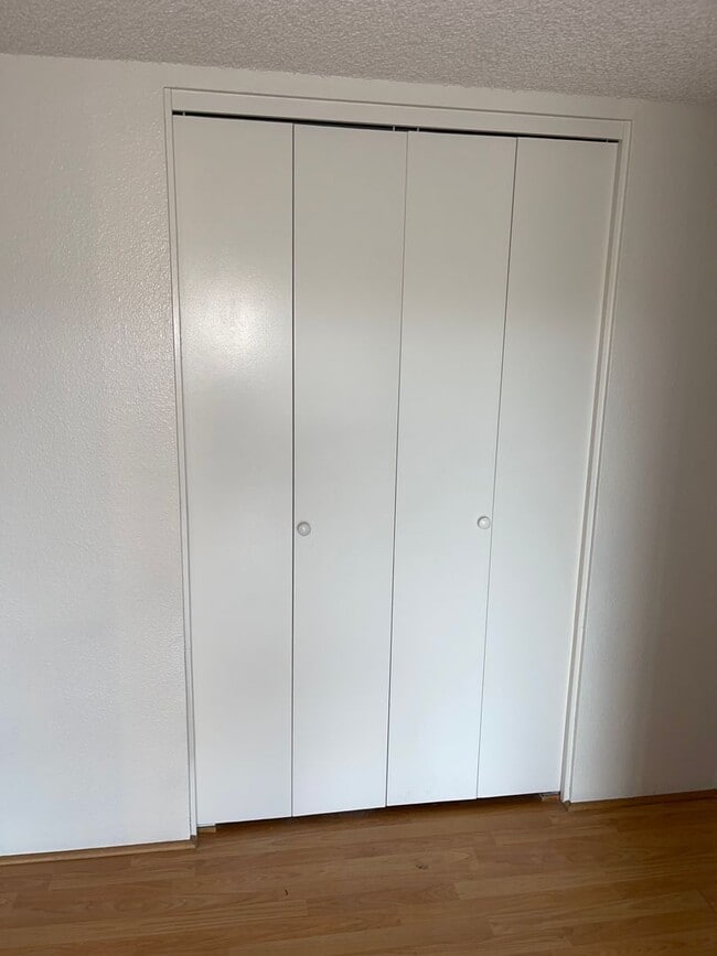 Foto del edificio - 3 Bed 1.5 Bath Duplex