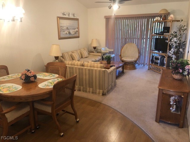 Foto del edificio - 8534 Charter Club Cir