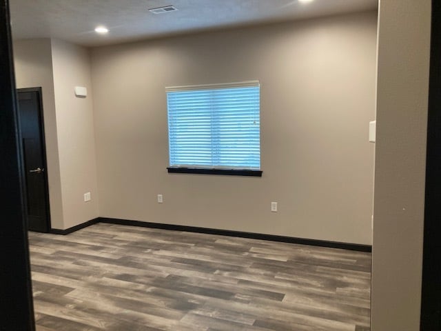 Building Photo - 705 S Davison St