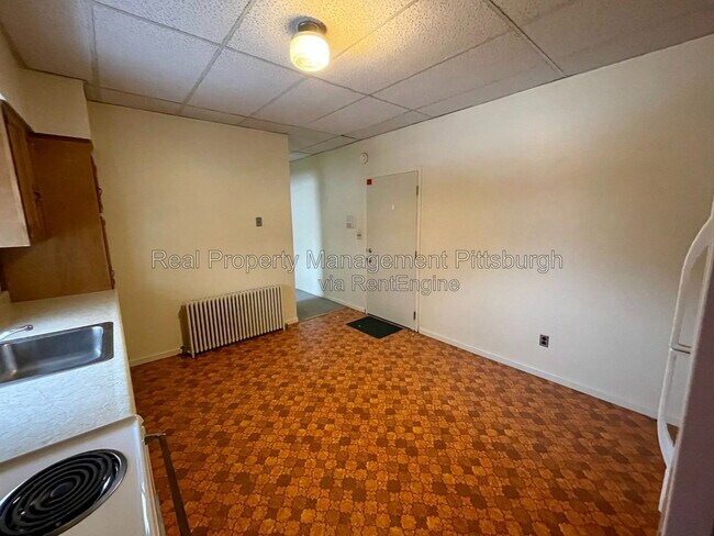 Building Photo - 437 S Aiken Ave