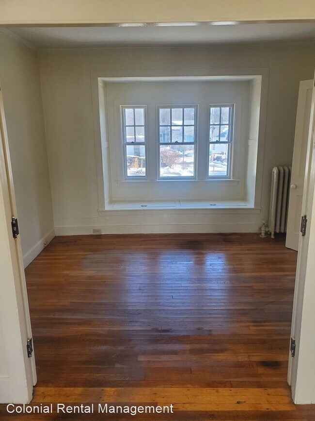 Foto del edificio - 4 br, 1.5 bath House - 38 Spring Spring 38