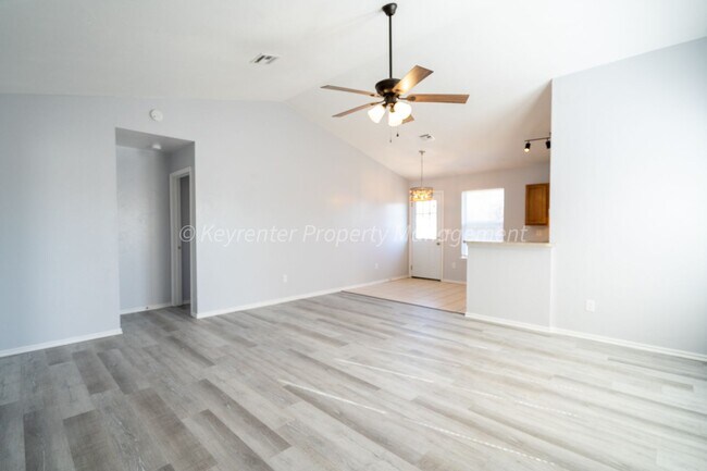 Building Photo - 605 Welston Cir Duplex