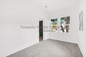 Building Photo - 226 Porter St