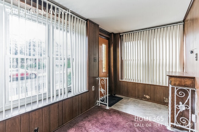 Building Photo - Charming 3 bedroom home available now!