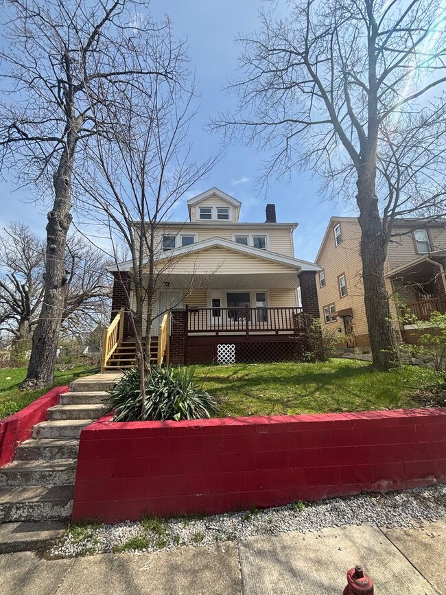Building Photo - 4391 E 139th St