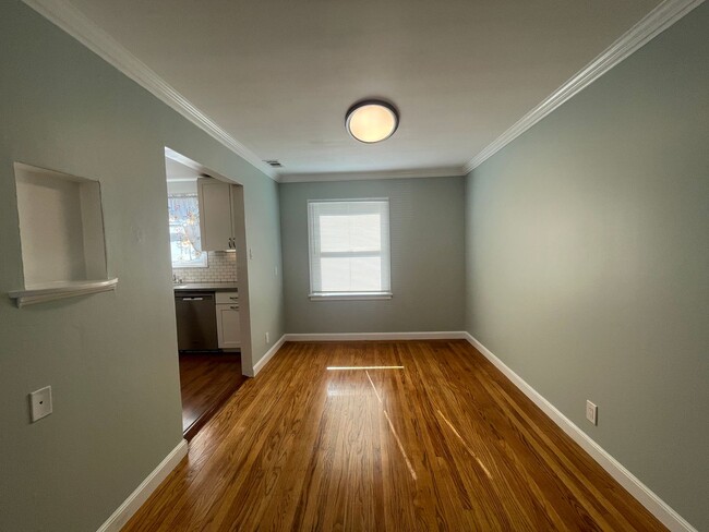 Building Photo - A Colma Gem!