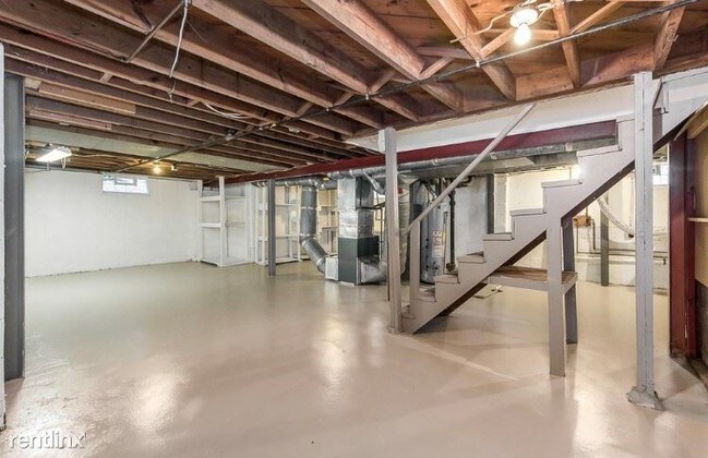 Foto del edificio - 3 br, 1.5 bath House - 696 E Beaumont Rd