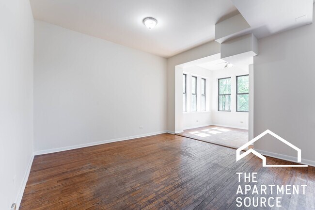 Foto del edificio - 2323 N Kedzie Blvd