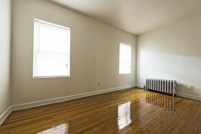 Foto del edificio - 7109-15 S Ridgeland Ave