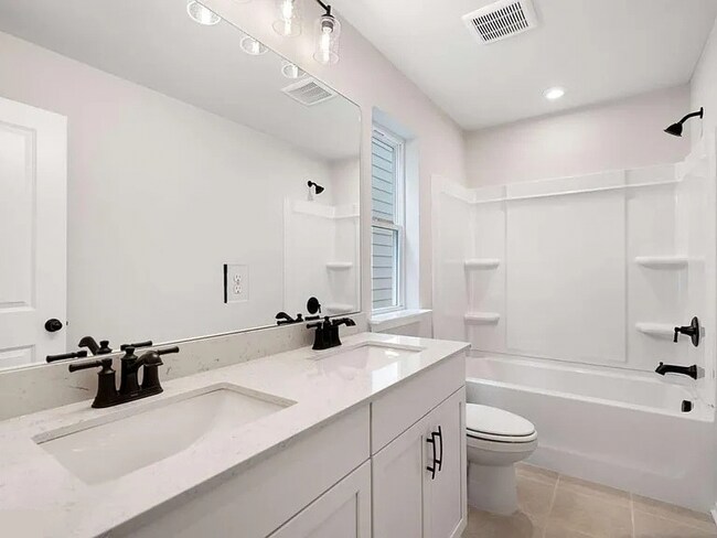 Foto del edificio - 703 Smokey Quartz Way