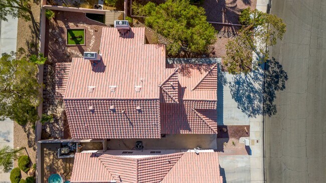 Building Photo - GORGEOUS REMODELED 2 STORY HOME IN LAS VEGAS