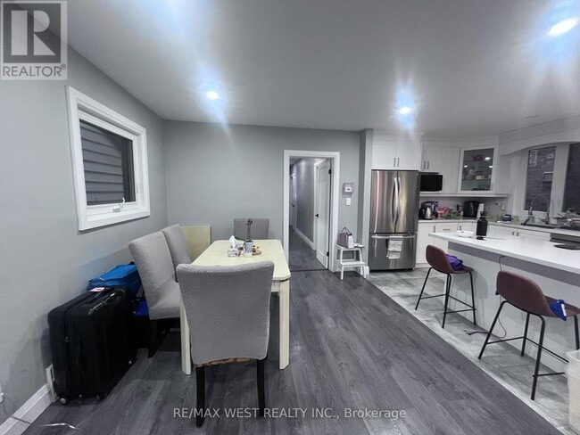 Building Photo - 241 Wychwood Ave