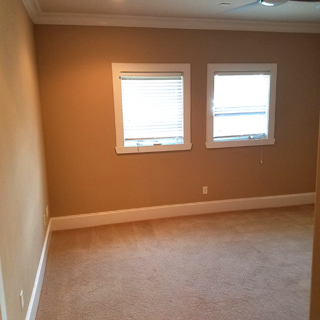 Building Photo - 1842 Ashley Hall Way