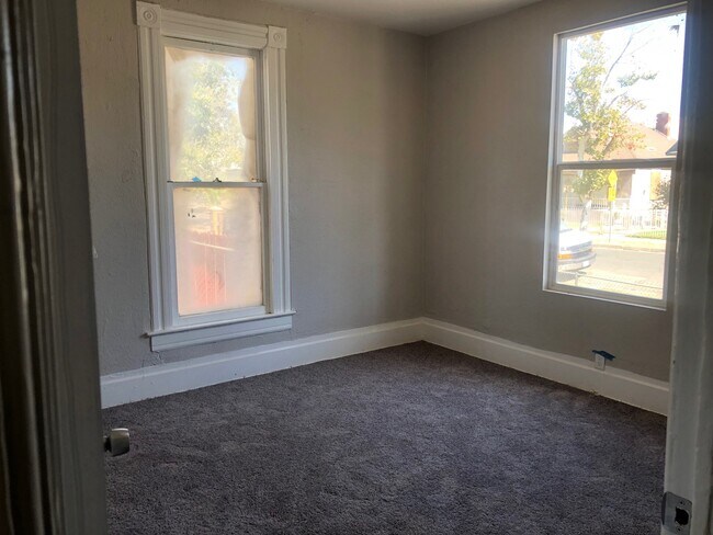Foto del edificio - 329 North Glenn Avenue, Unit 335 #102