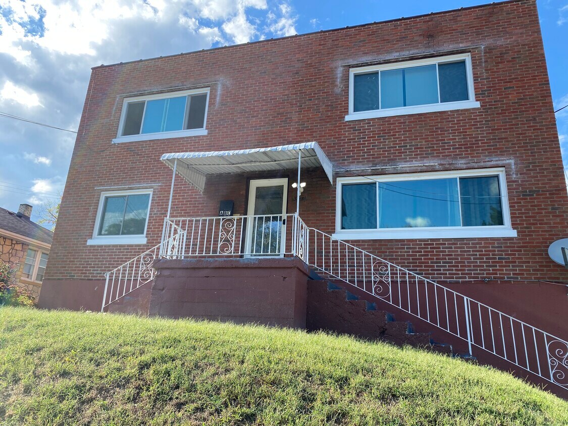 Foto del edificio - 308 Benton St