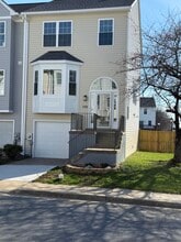 Building Photo - 7101 Collinsworth Pl
