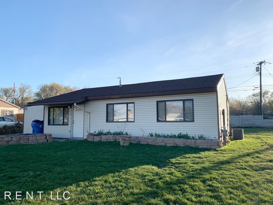 Primary Photo - 3 br, 1 bath House - 5004 S. Pieper Blvd.