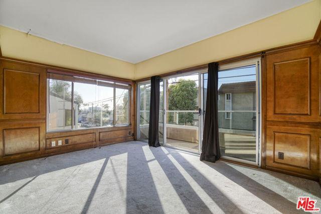 Foto del edificio - 364 Pershing Dr
