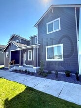 Building Photo - 24550 E Short Tail Ln