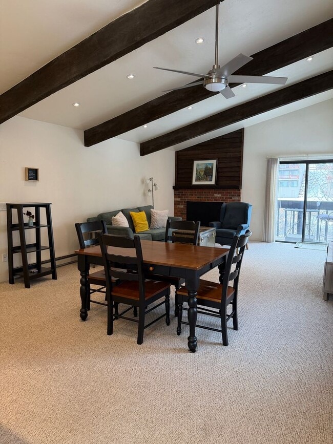 Building Photo - Furnished 2 Bedroom 1.5 Bath Condo on the Roaring Fork River