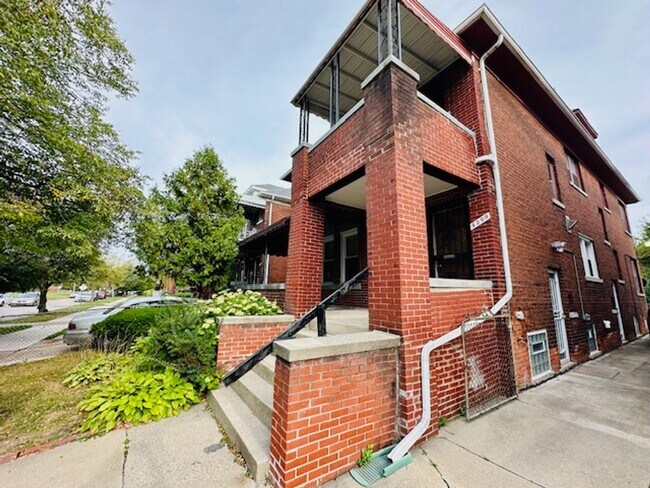 Foto del edificio - 4287 W Grand St