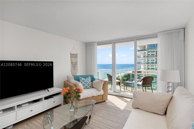 Building Photo - 6917 Collins Ave