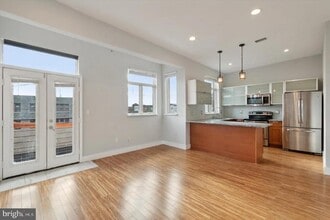 Building Photo - 808 N 4th St