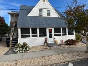 Building Photo - 807 Grand Central Ave