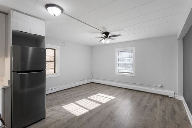 Foto del edificio - 6023 N Kenmore Ave