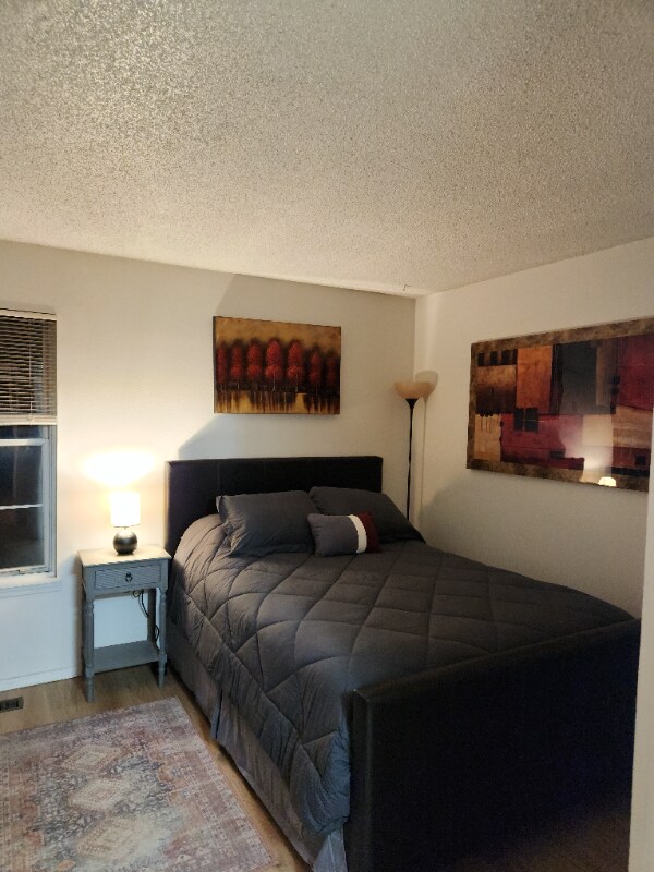 Foto principal - 4188 Charleston Dr