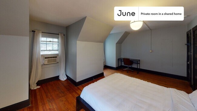 Foto del edificio - Room in Shared 7 bed/3.5 bath home in Woodley Park